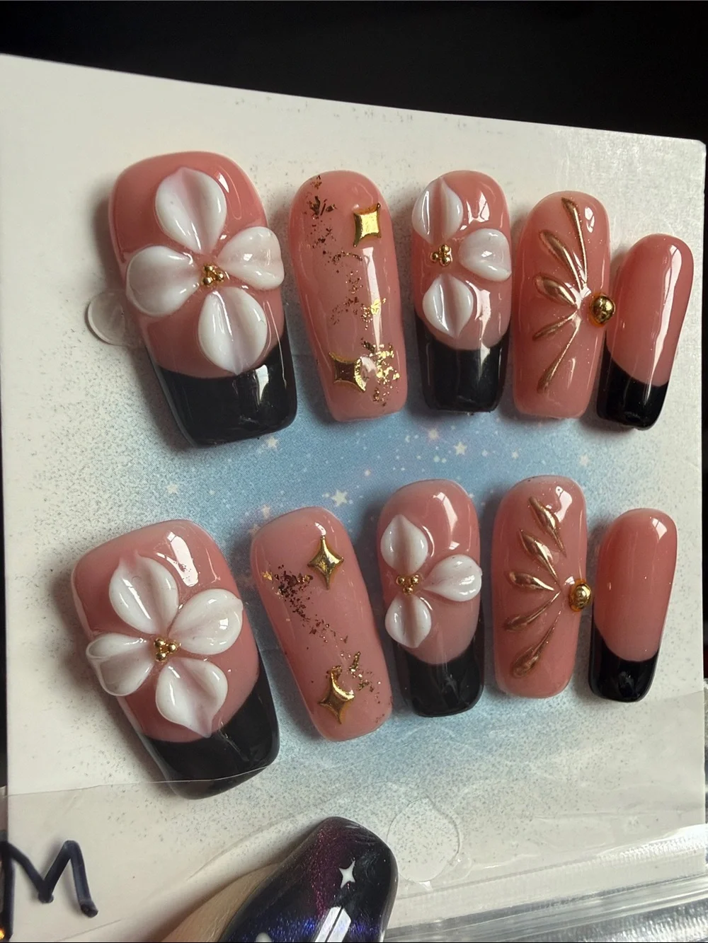 Floral Pink and Black Press-On Nails - Elegant 3D Flower Design